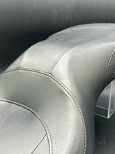 Harley Davidson genuine Leather Dyna Seat 2015