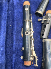 Selmer CL300 Clarinet w/ Hard Case