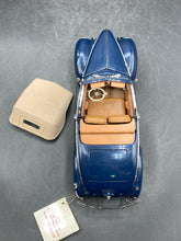 Franklin Mint 1/24 1939 Ford Deluxe Convertible Die Cast