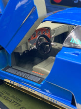 Burago 1/18 1991 Bugatti EB 110 Die Cast W/ Box & Booklets