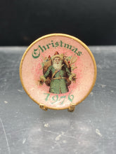 Vintage El-Kru Dollhouse Miniature Christmas 1976 Plate w/ Stand