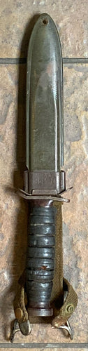 Original WWII US Fighting Knife with Scabbard