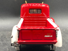 Franklin Mint Limited Edition 1/24 1940 Ford Pickup Christmas Truck Die Cast