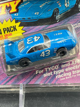 Tyco The King Richard Petty NASCAR Twin Pack 1:64 Slot Cars NIB - view 3