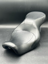 Harley Davidson genuine Leather Dyna Seat 2015