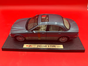 Maisto Jaguar S-Type 1999 1/18 Diecast