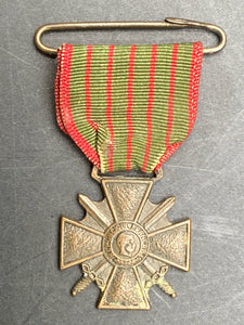 WWII French croix de guerre medal