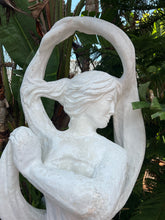 Statue