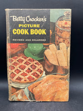 Vintage 1956 Betty Crocker's Picture Cook Book 2nd Edition