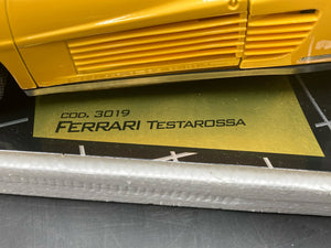 Burago 1/18 1984 Ferrari Tessarossa Die Cast COD 3019 W/ Box
