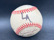 1998 Los Angeles Dodgers Team Signed Baseball W/ Chan Ho Park