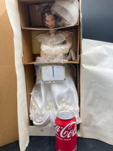 Ashton-Drake A Memory To Cherish Bribal Doll NIB