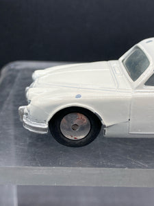 Corgi Toys 1/43 Jaguar 2.4 Litre Saloon Die Cast