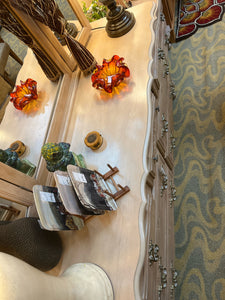 Dresser With tri-mirror