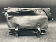Kenneth Cole Reaction Leather Messenger Bag