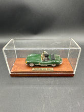 1:43 AutoArt Jaguar XKSS in Display Case