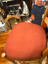 Round Country Table With 4 Chairs