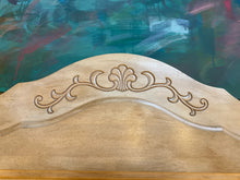 Dresser With tri-mirror