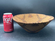 Vintage Apache Native American 10" Sunflower Coil Basket - view 10