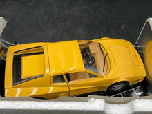 Burago 1/18 1984 Ferrari Tessarossa Die Cast COD 3019 W/ Box