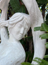 Statue