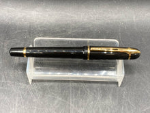 Waterman Paris Phileas Fountain Pen w/ 24k Gold Trim & Original Box