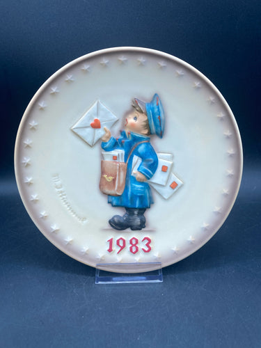 Hummel 1983 Annual Bas Relief Plate