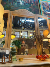 Dresser With tri-mirror