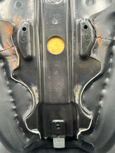 Harley Davidson genuine Leather Dyna Seat 2015