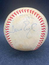 1982 Minnesota Twins Team Signed Baseball W/ Hrbek Engle