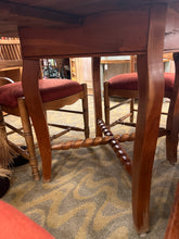 Round Country Table With 4 Chairs