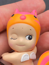 Sonny Angel Hippers Looking Back Series Secret Squirrel Figure