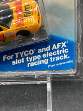 Tyco Magnum 440-X2 1:64 NASCAR Ernie Irvan Slot Car - view 3