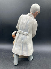 Royal Doulton "Thanks Doc" HN  2731 Figure - view 5
