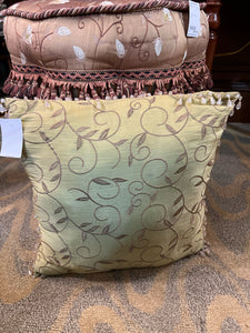 Small Green Pillow With Tassels