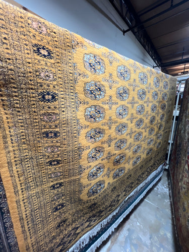 8 X11 Gold and Black Oriental Wool Rug