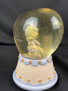 "Mom, I Hold You Close To My Heart" Precious Moments Musical Water Globe