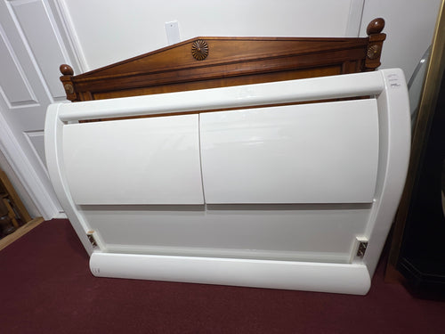 Italian White Lacquered Queen Head, Foot, Rails and Slats