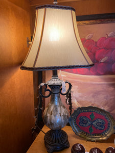 Urn Style Lamp