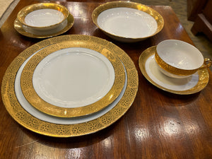 70 Piece 7 Place Setting Service For 10 Royal Bavaria White China With 18 Carat Gold Trim