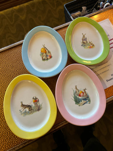 Set of 4 Williams Sonoma Easter Plates